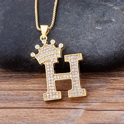 Regal Zircon Crown Initial Necklace: Exquisite Copper Alphabet Pendant Chain Necklace, a Hip-Hop Style Fashion Statement for Women and Men