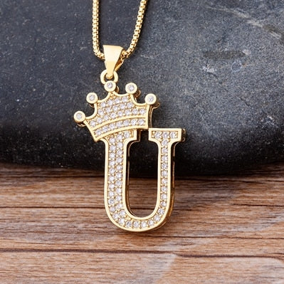 Regal Zircon Crown Initial Necklace: Exquisite Copper Alphabet Pendant Chain Necklace, a Hip-Hop Style Fashion Statement for Women and Men