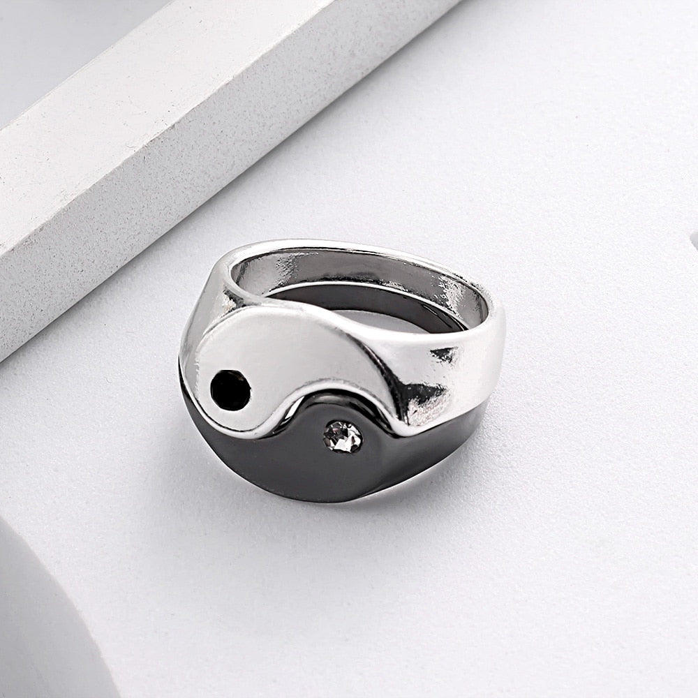 2Pcs Creative Yin Yang Gossip Ring Set for Women Men Couple